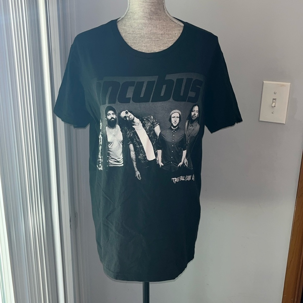 Incubus TShirt Sz Large Rock Band Country Blues Jazz Indie Funk Metal 2015 Black